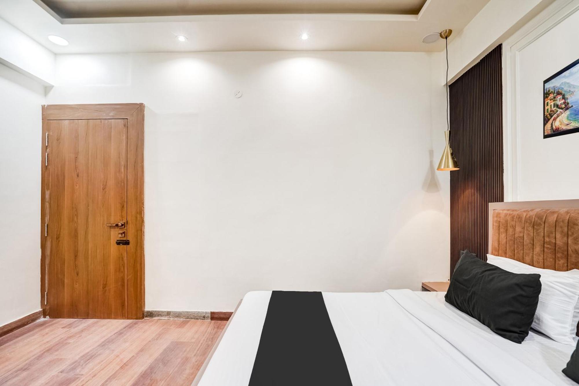 Super Collection O Ratan Lal Nagar Hotell Kānpur Eksteriør bilde