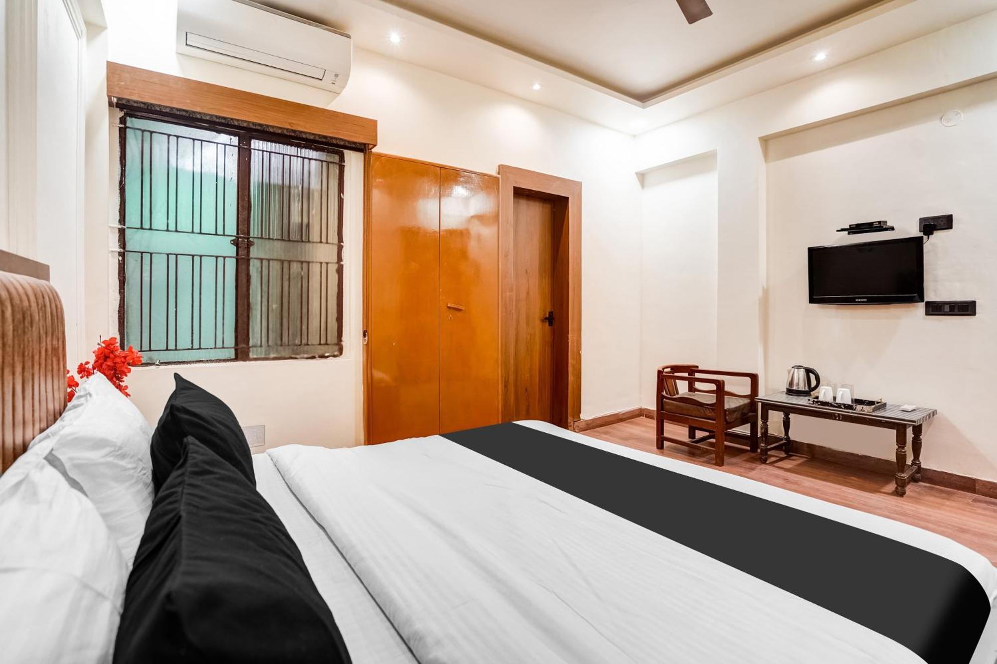 Super Collection O Ratan Lal Nagar Hotell Kānpur Eksteriør bilde