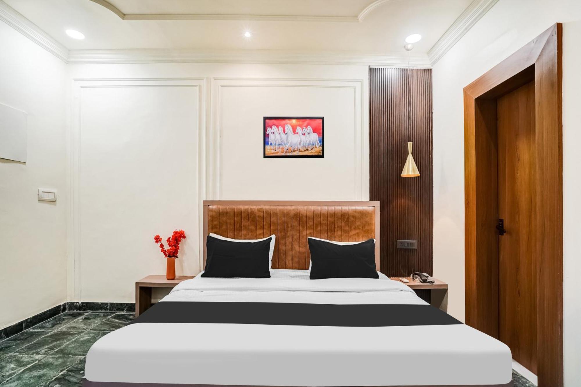 Super Collection O Ratan Lal Nagar Hotell Kānpur Eksteriør bilde