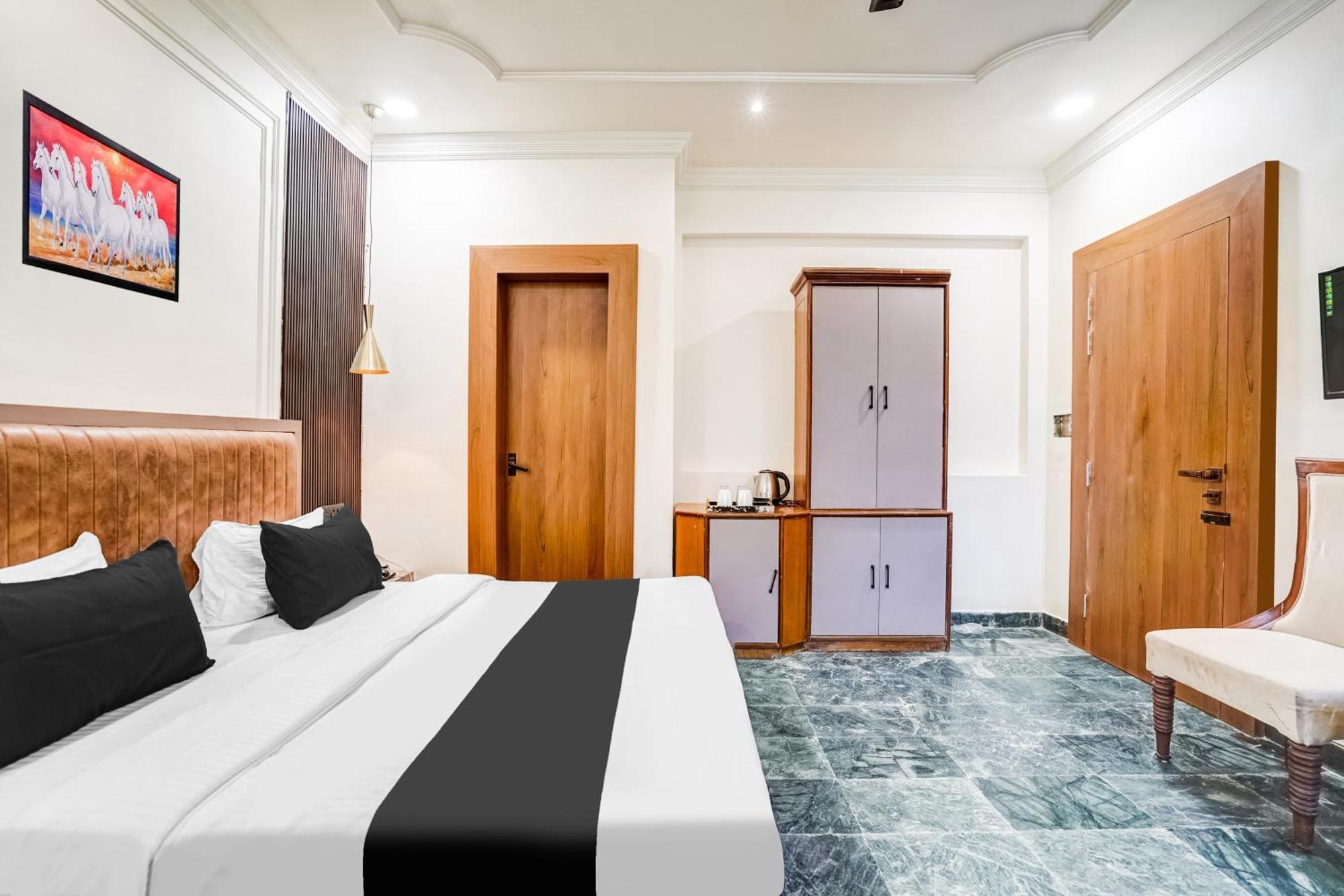 Super Collection O Ratan Lal Nagar Hotell Kānpur Eksteriør bilde